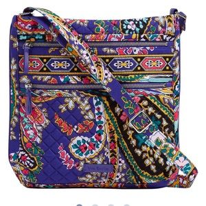 Vera Bradley Hipster bag in Romantic Paisley pattern cross body boho purse